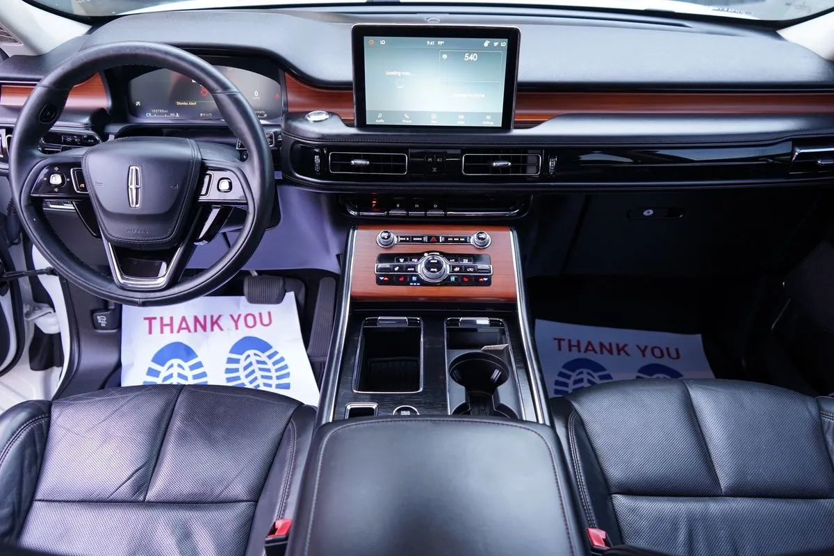 Lincoln Aviator photo 14