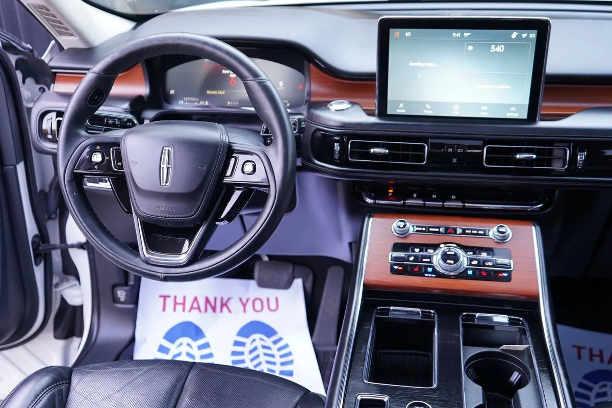 Lincoln Aviator photo 16