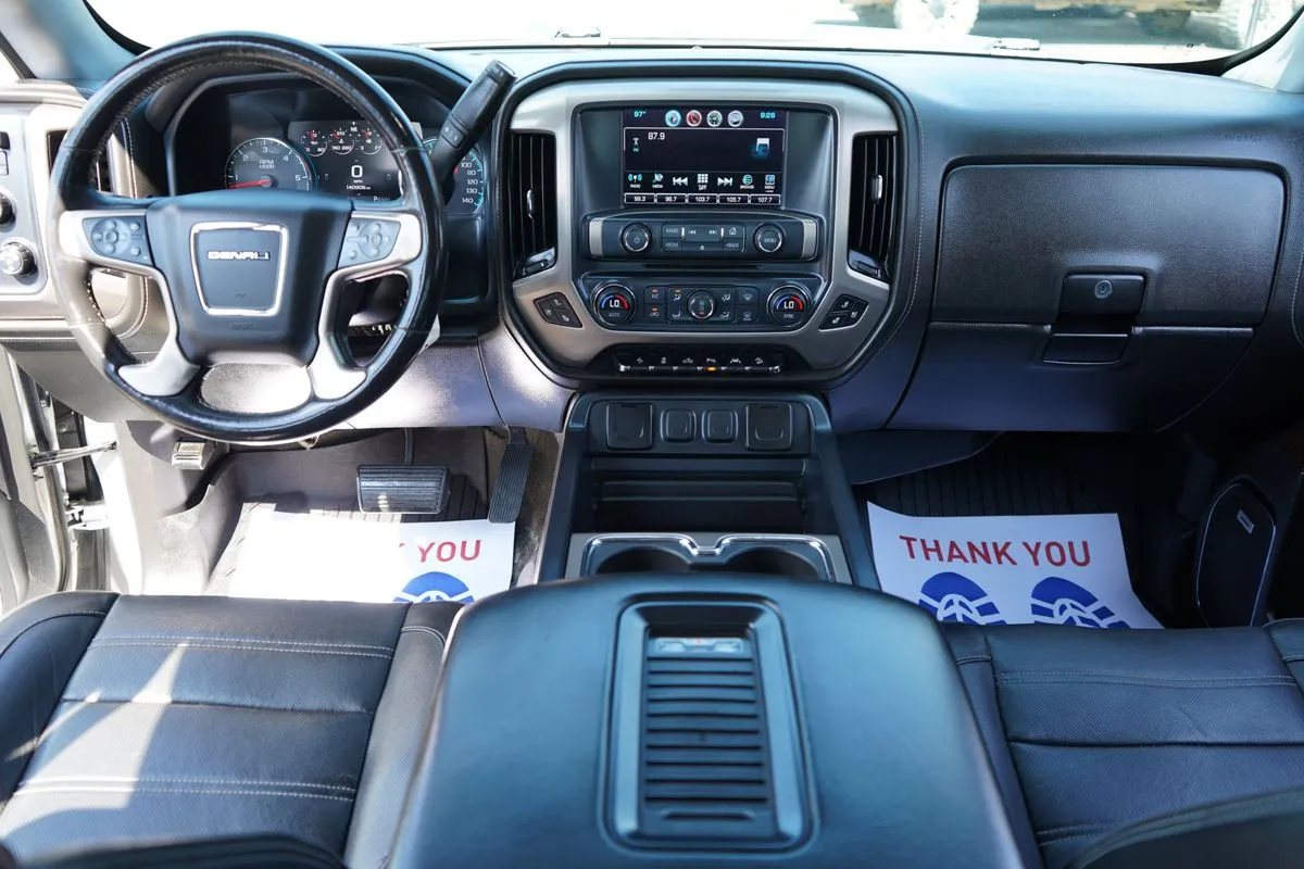 GMC Sierra photo 19