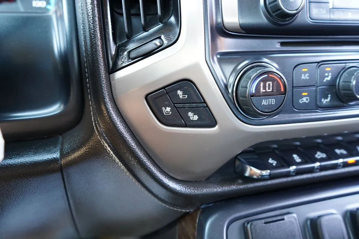GMC Sierra photo 29