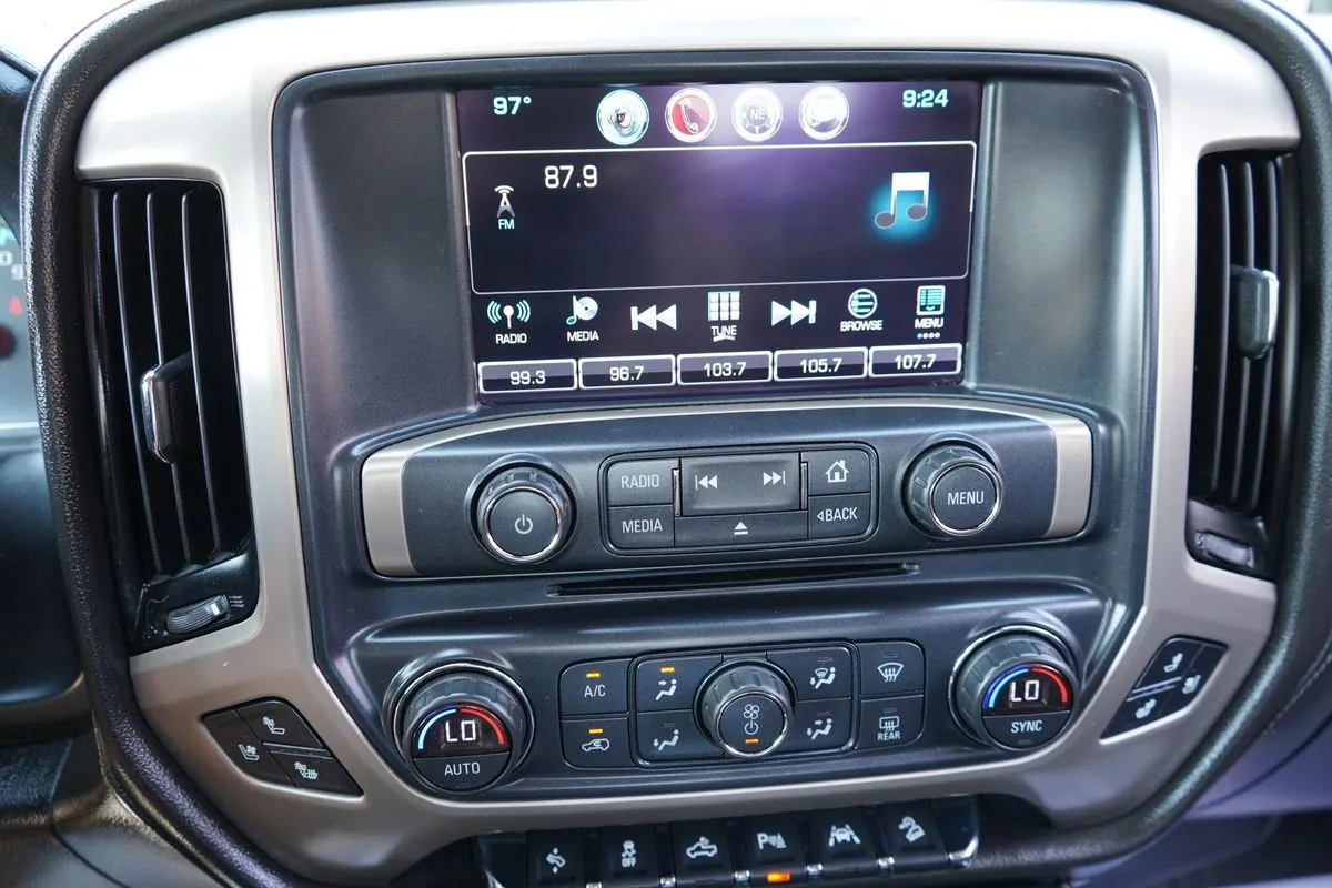 GMC Sierra photo 30
