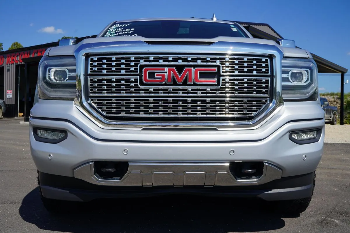 GMC Sierra photo 15
