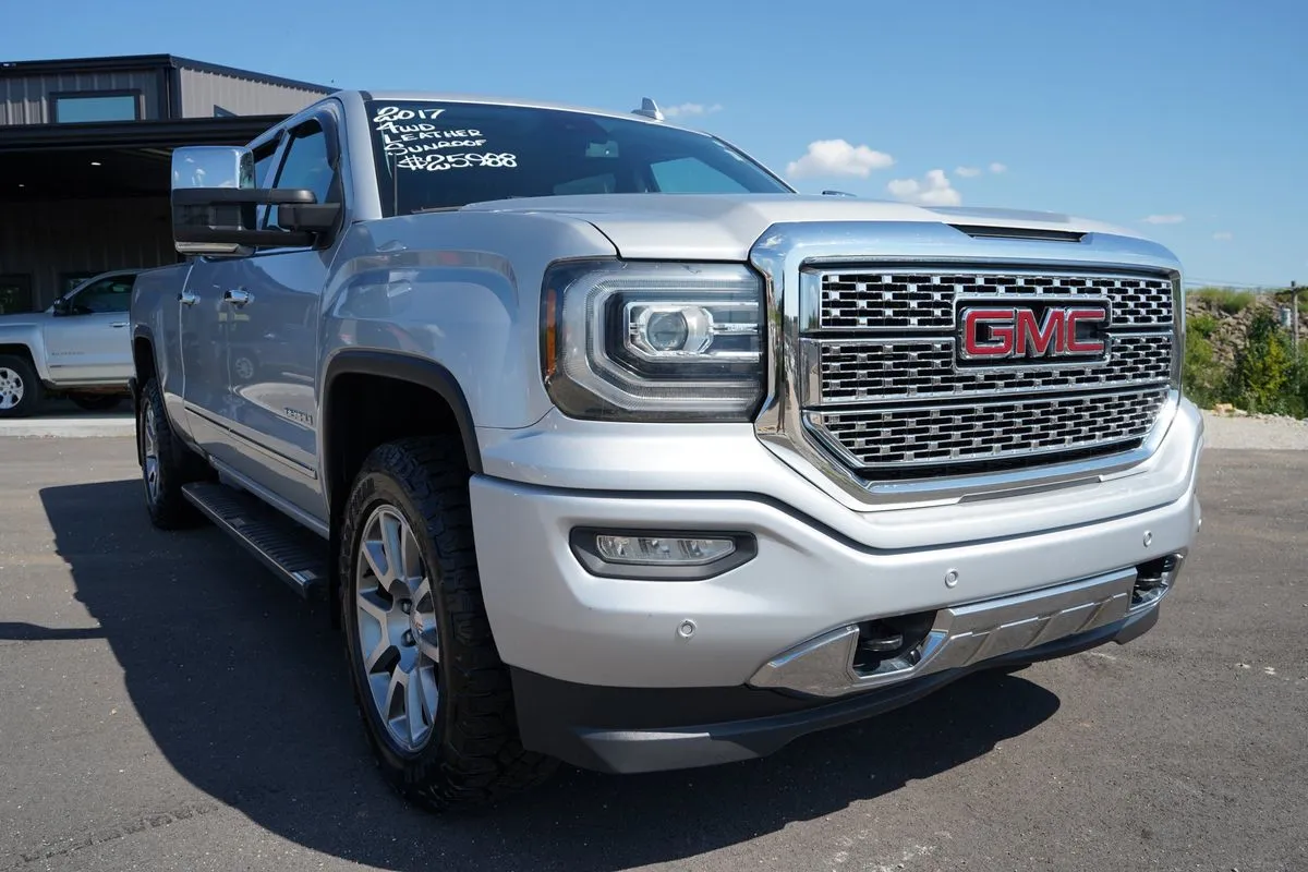 GMC Sierra photo 14