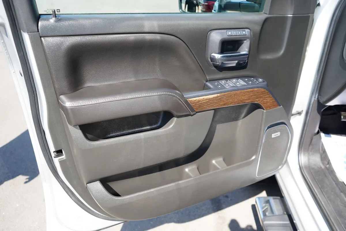 GMC Sierra photo 37