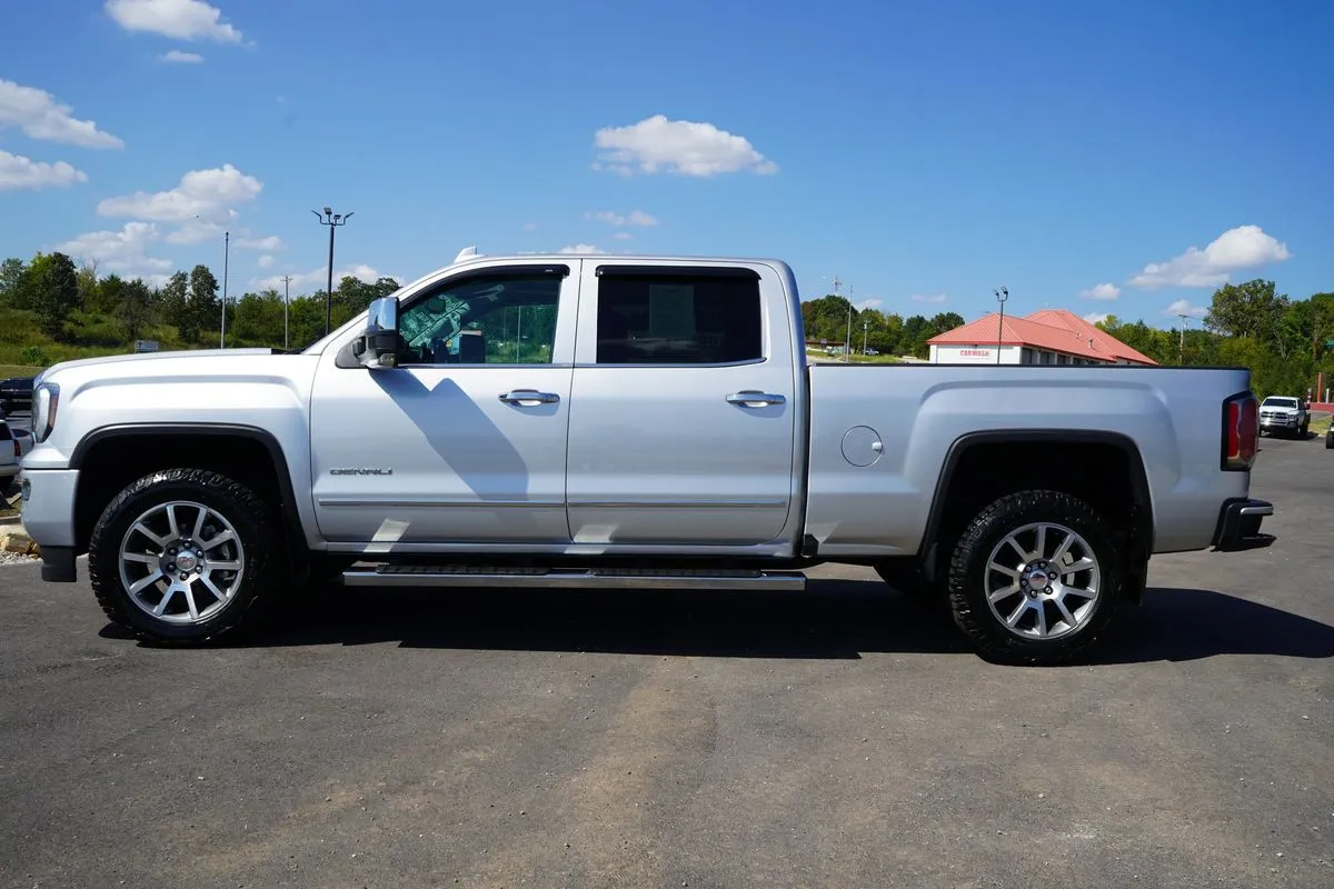 GMC Sierra photo 7