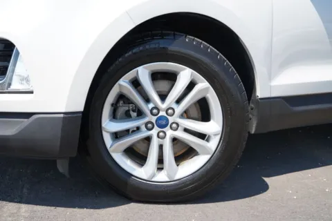 More photos of 2019 Ford Edge SEL at West Plains Auto World, MO