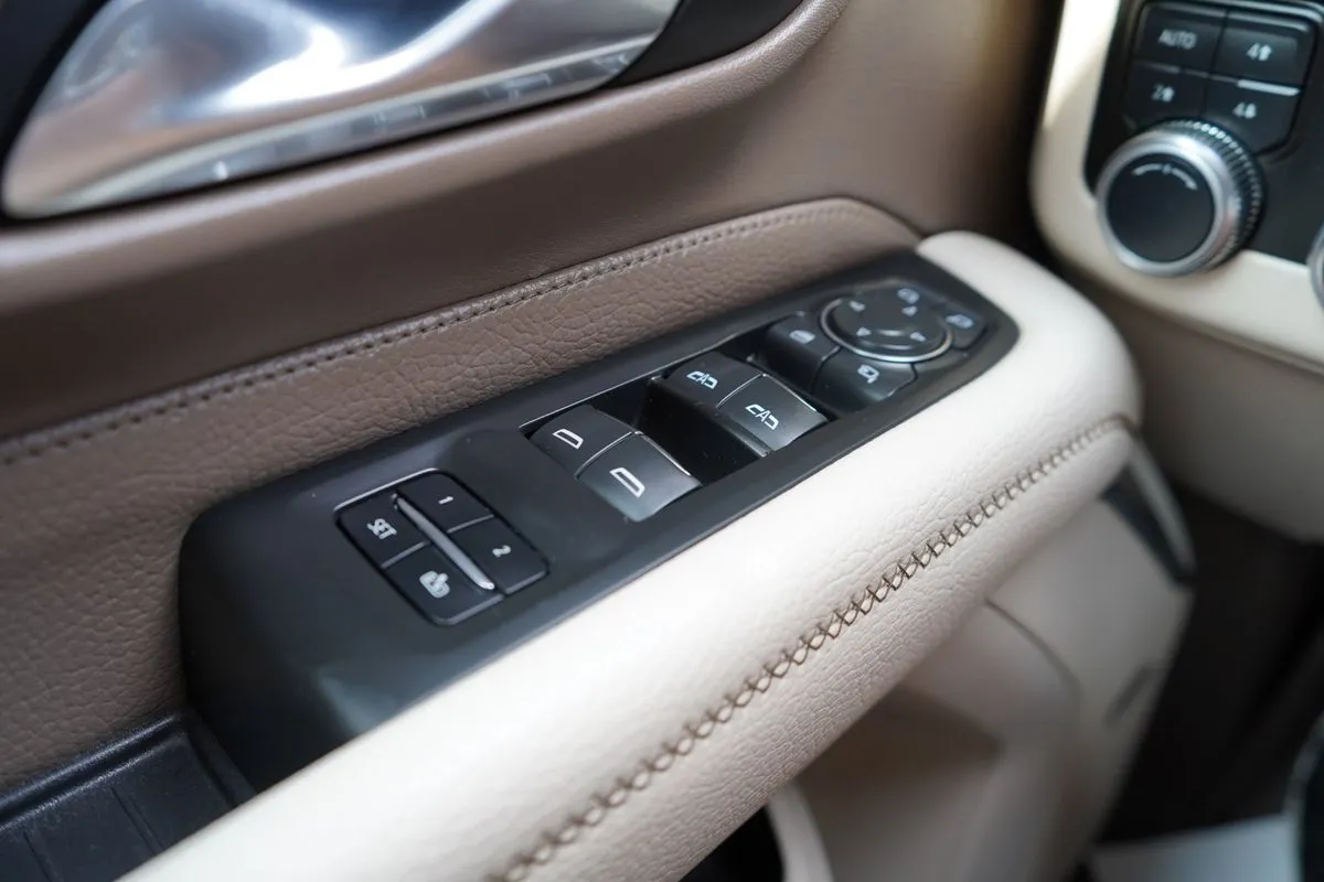 GMC Yukon XL photo 29