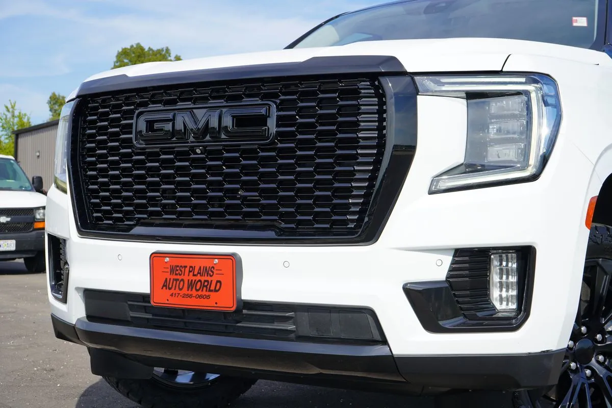 GMC Yukon XL photo 3