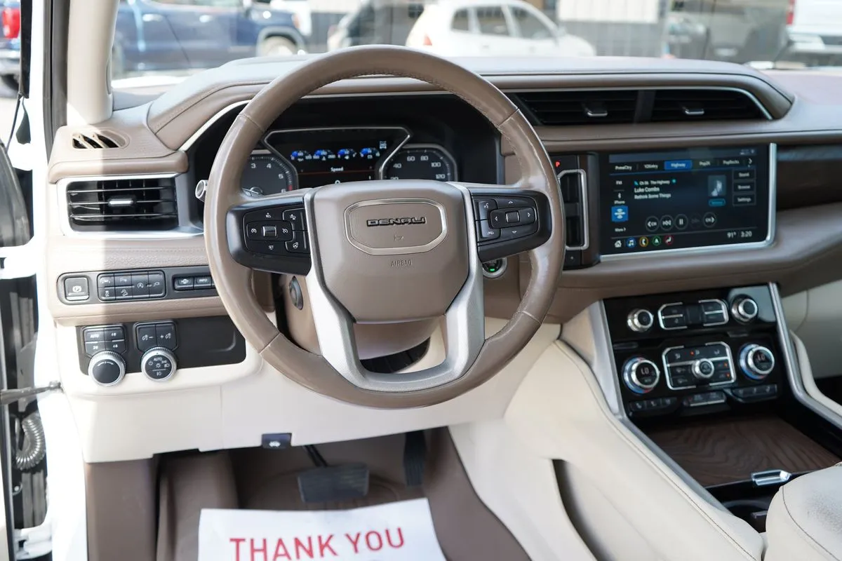 GMC Yukon XL photo 16