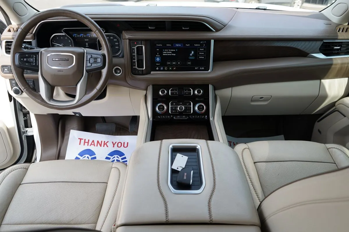 GMC Yukon XL photo 17