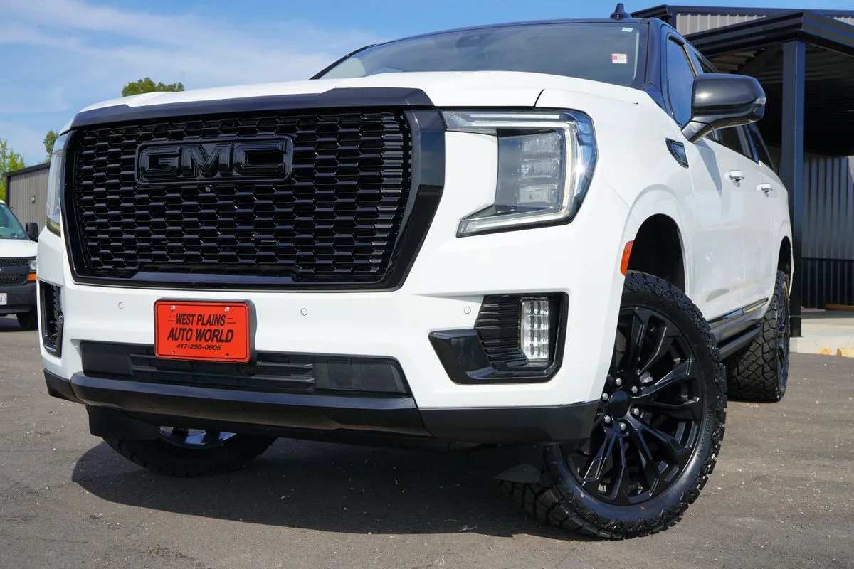 GMC Yukon XL photo 2