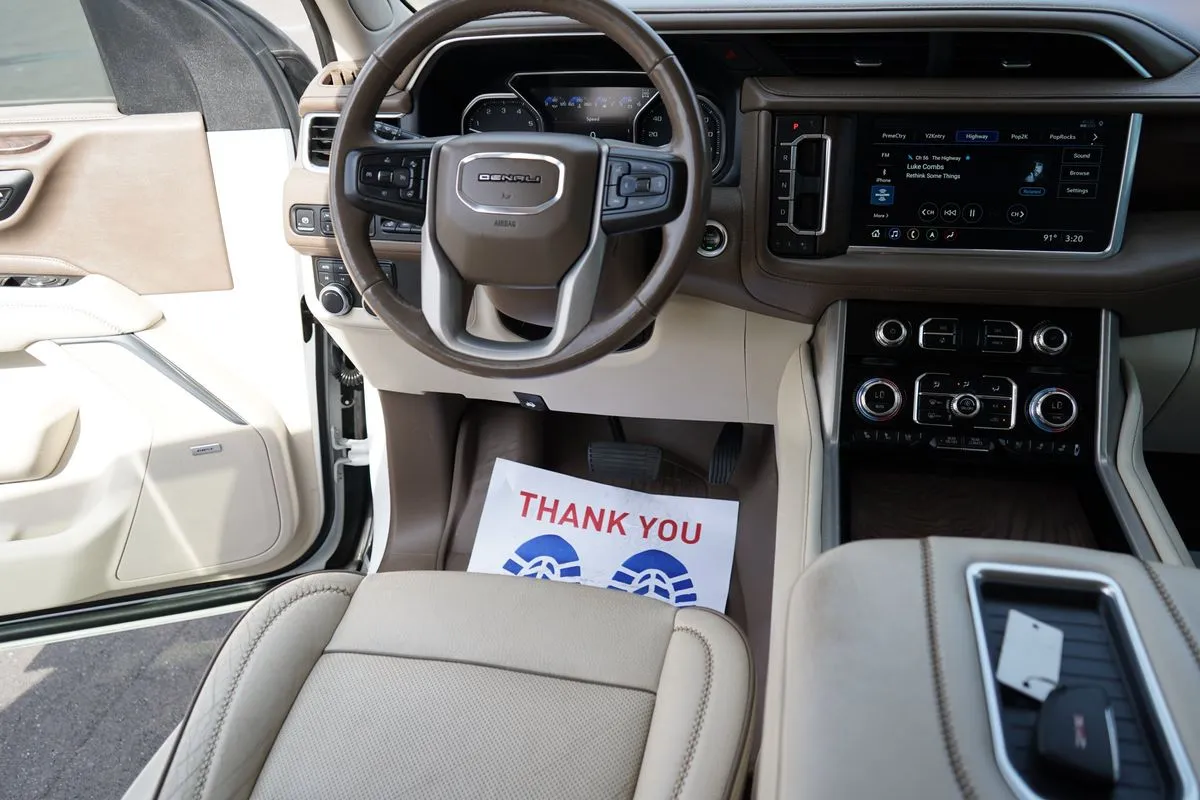 GMC Yukon XL photo 21