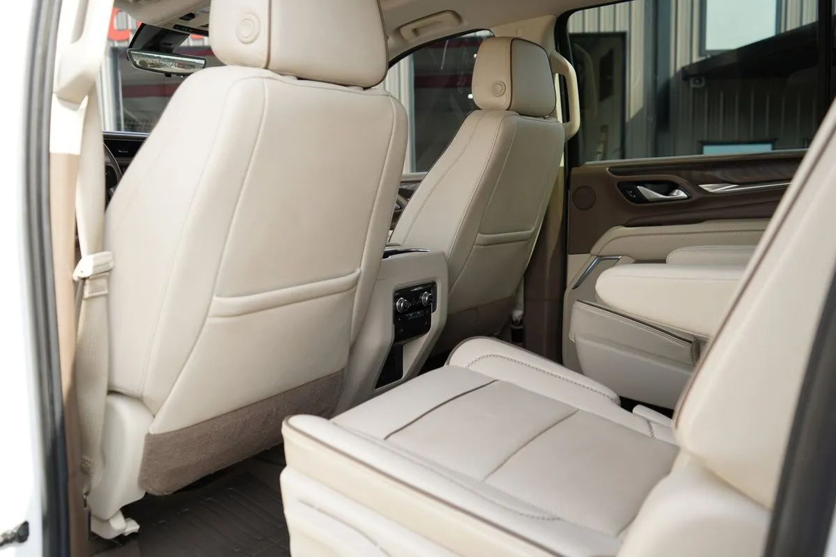 GMC Yukon XL photo 37