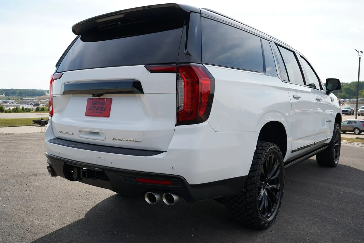 GMC Yukon XL photo 10