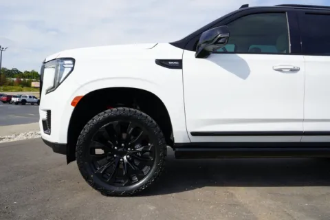 More photos of 2021 GMC Yukon XL 4WD Denali at West Plains Auto World, MO