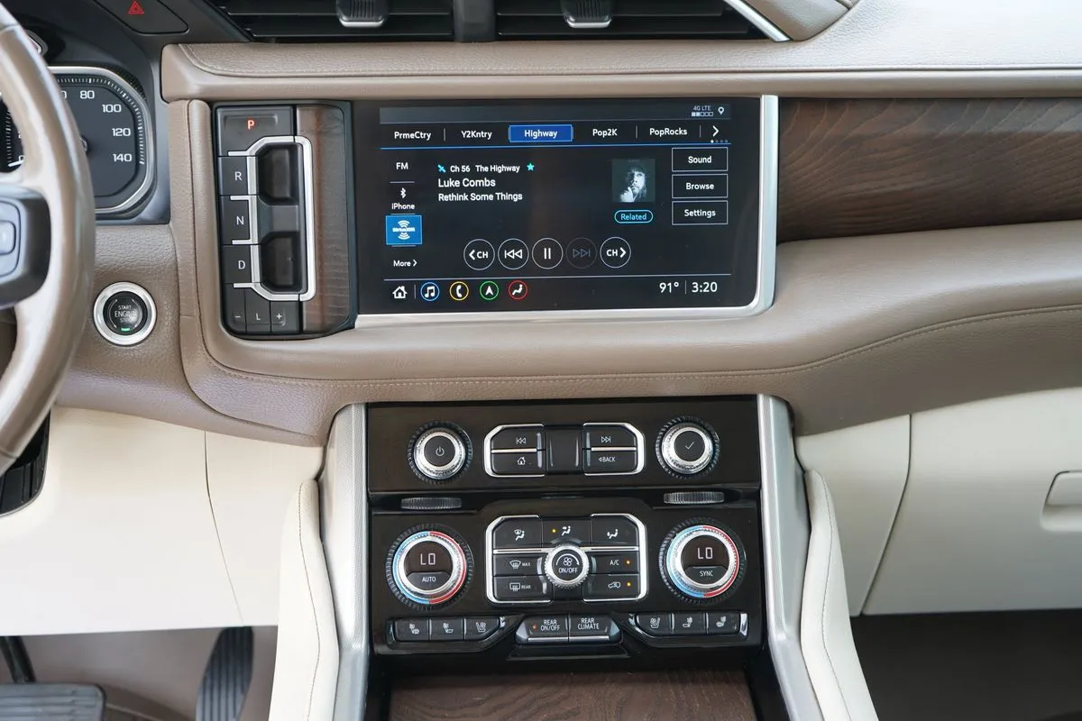 GMC Yukon XL photo 20