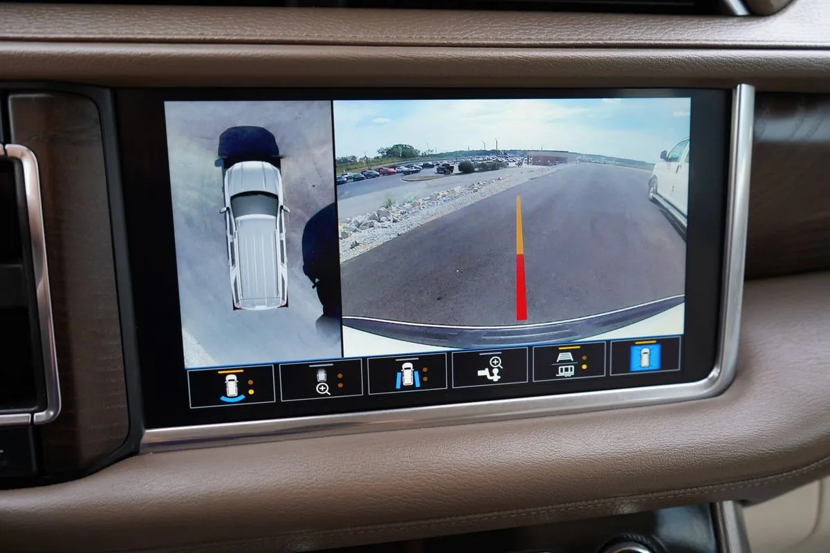 GMC Yukon XL photo 34