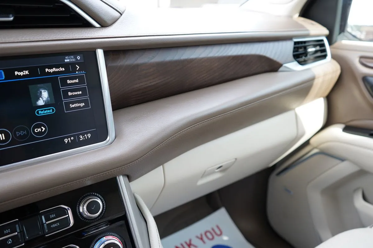 GMC Yukon XL photo 33