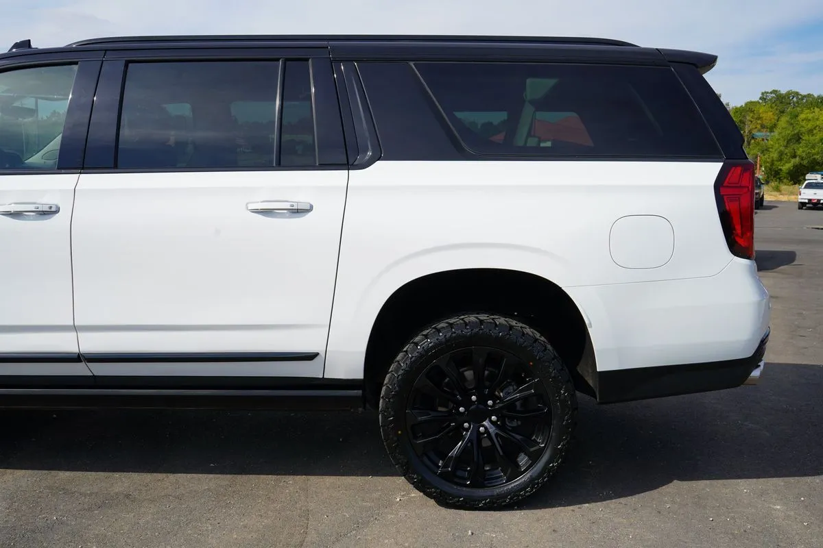 GMC Yukon XL photo 7
