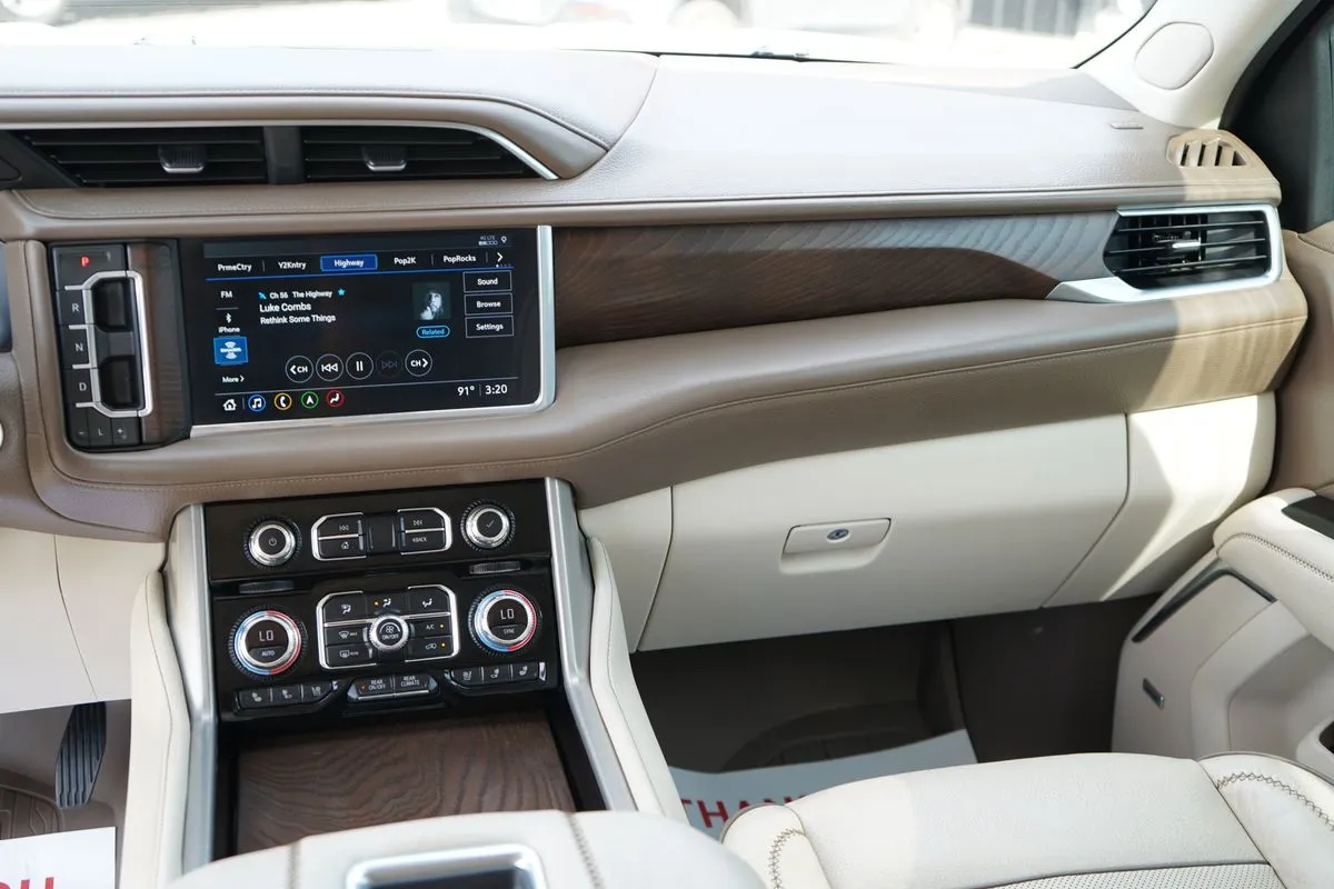 GMC Yukon XL photo 19