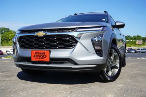 Photos of 2025 Chevrolet Trax FWD LT for sale in West Plains, MO at West Plains Auto World