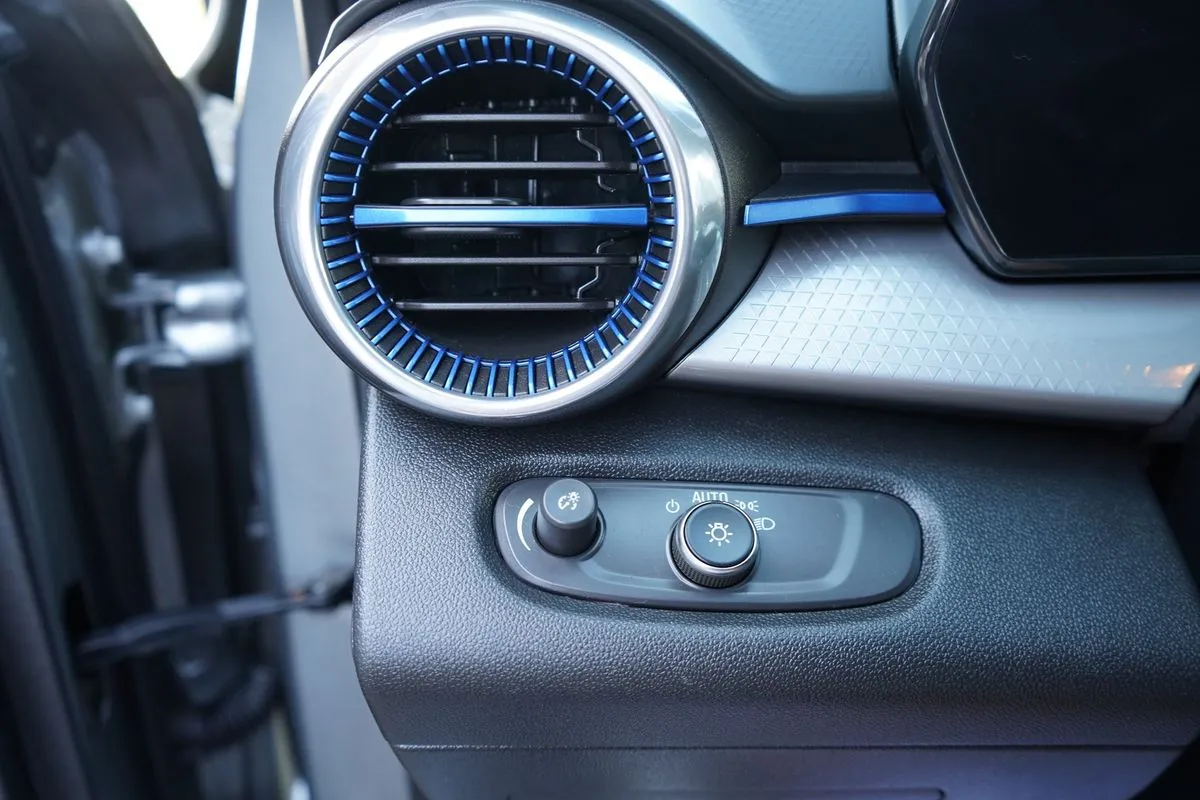 Chevrolet Trax photo 25