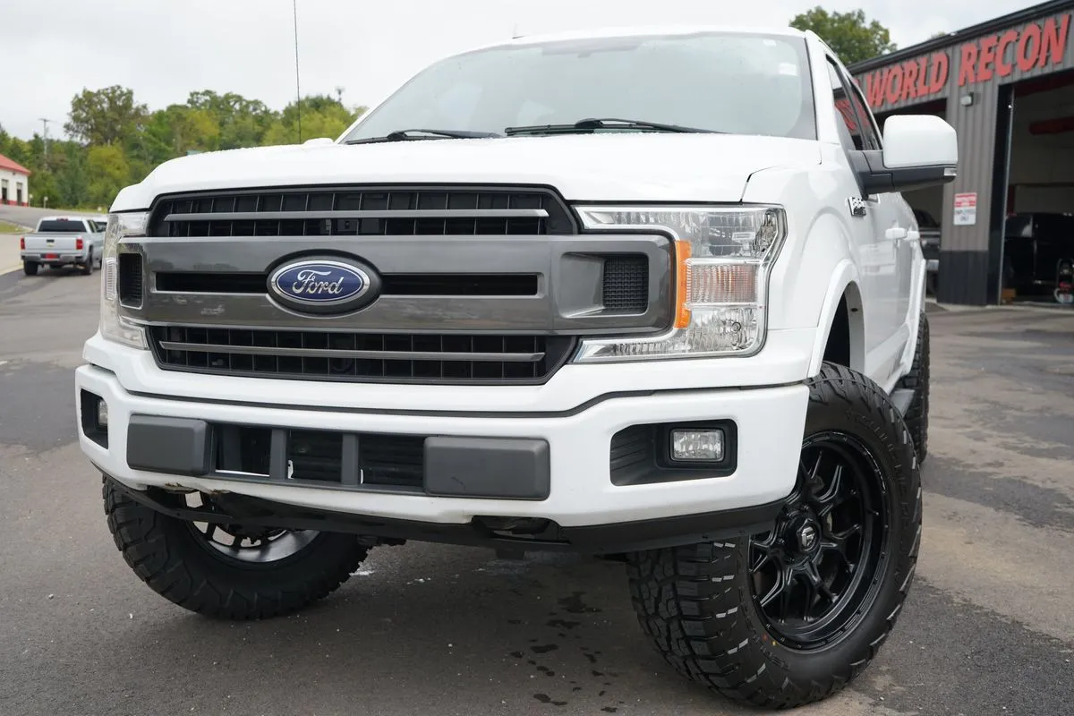 Ford F-150 photo 2