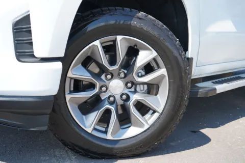 More photos of 2019 Chevrolet Silverado 1500 LT at West Plains Auto World, MO