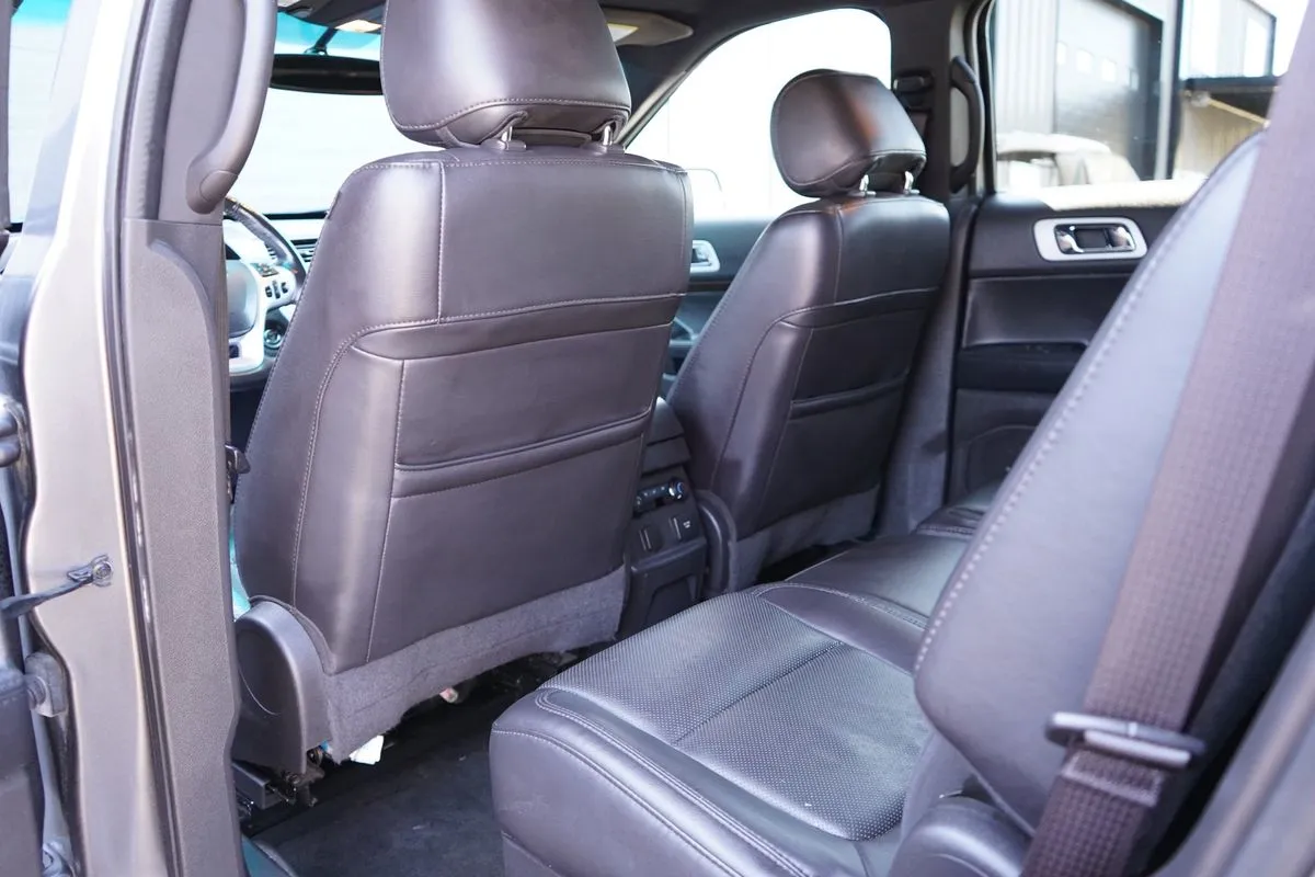 Ford Explorer photo 36