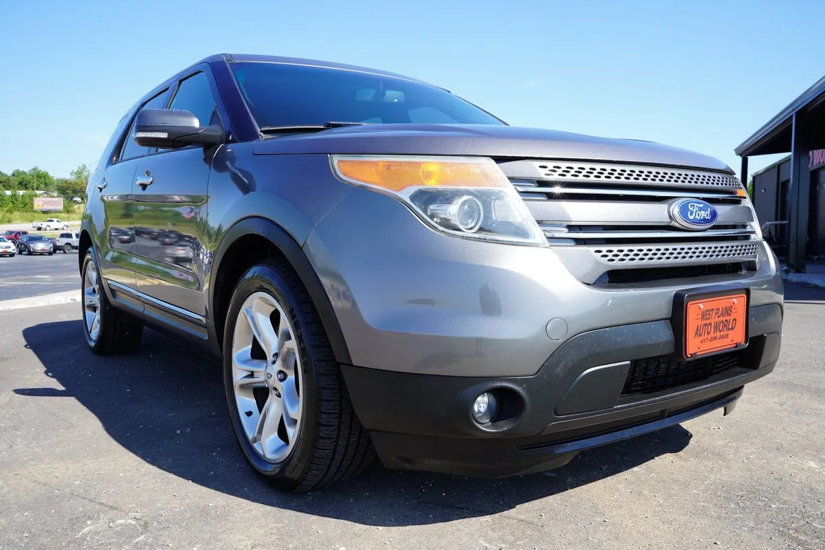 Ford Explorer photo 13