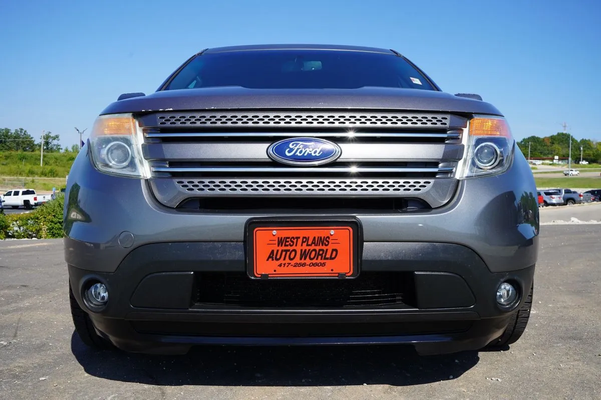 Ford Explorer photo 14