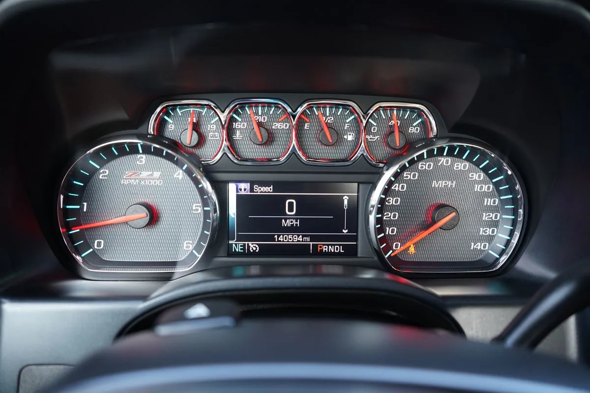 Chevrolet Silverado photo 28