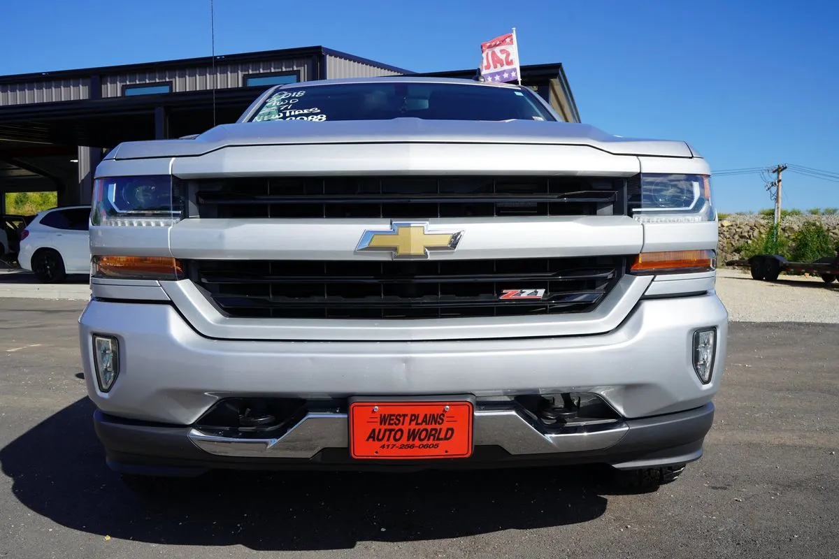 Chevrolet Silverado photo 16