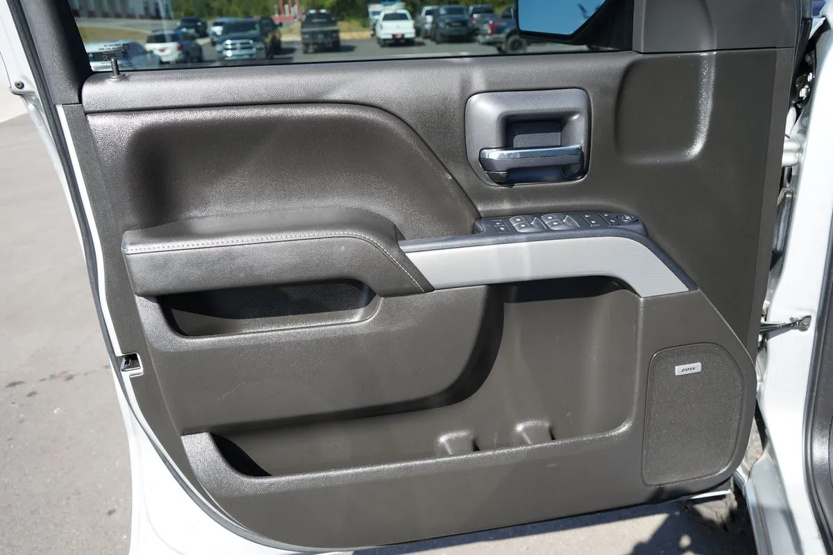 Chevrolet Silverado photo 35