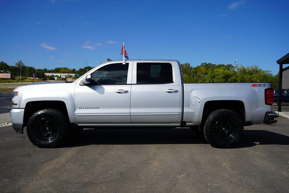Chevrolet Silverado photo 6