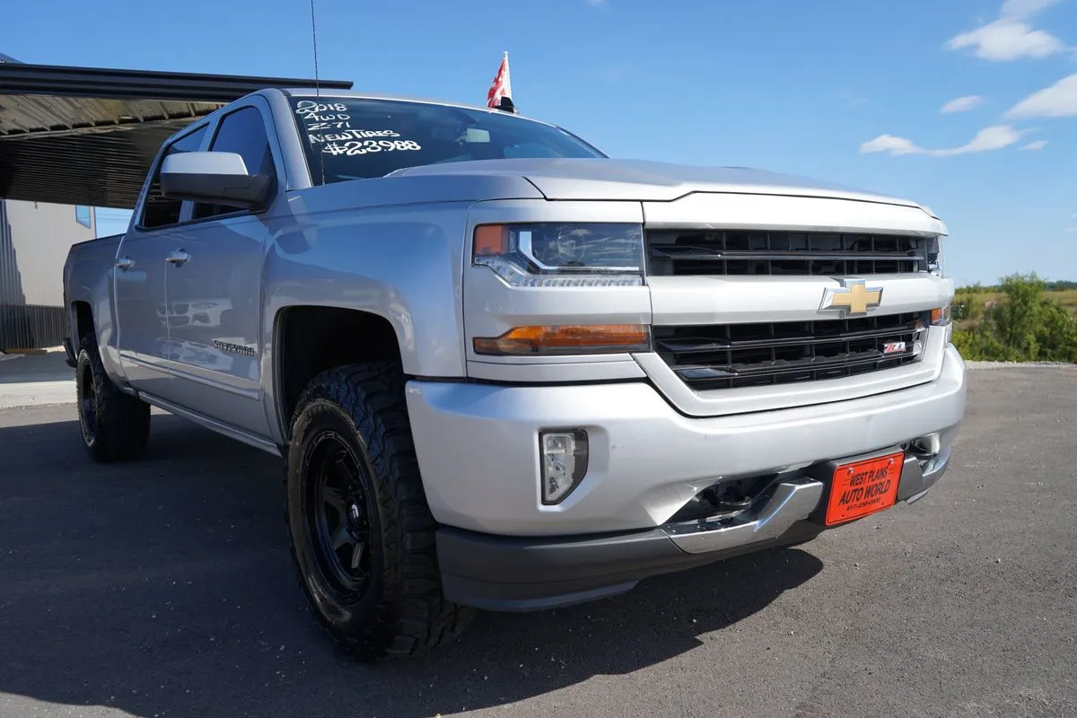 Chevrolet Silverado photo 15