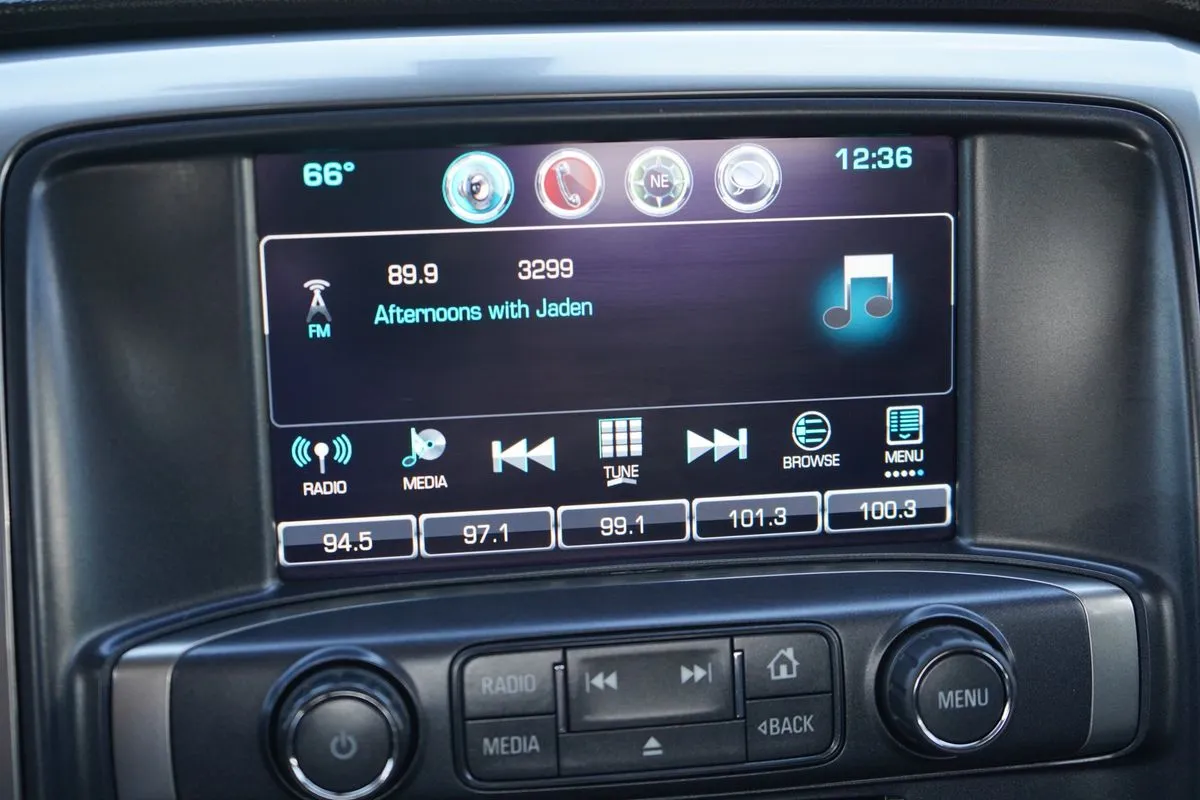 Chevrolet Silverado photo 30