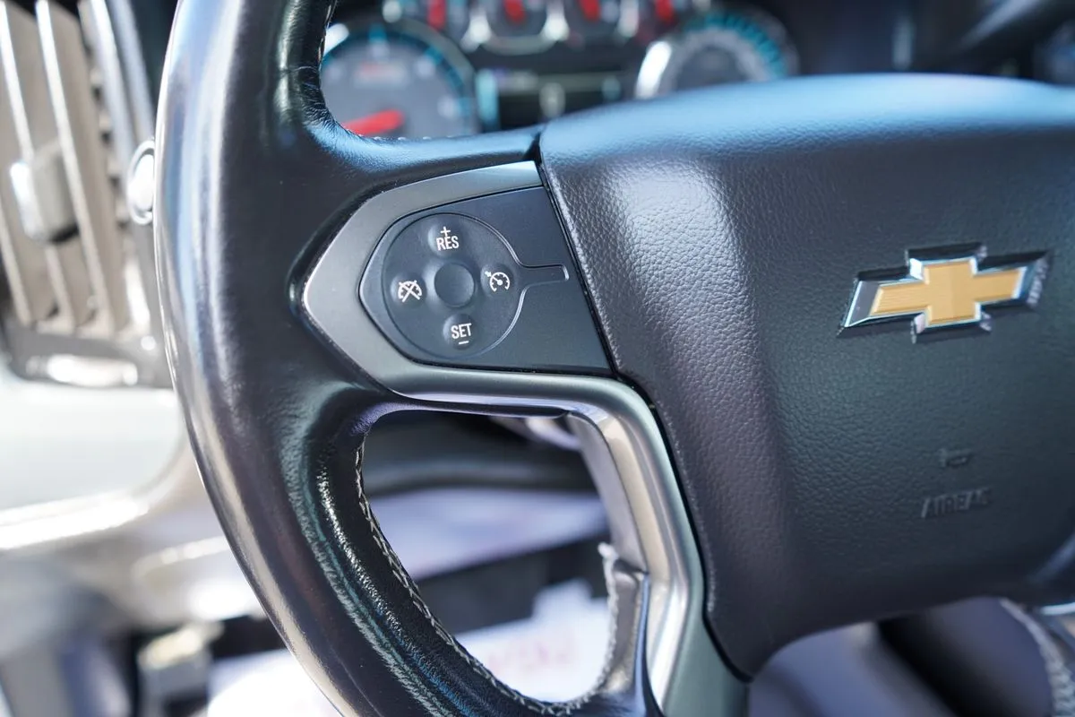 Chevrolet Silverado photo 39