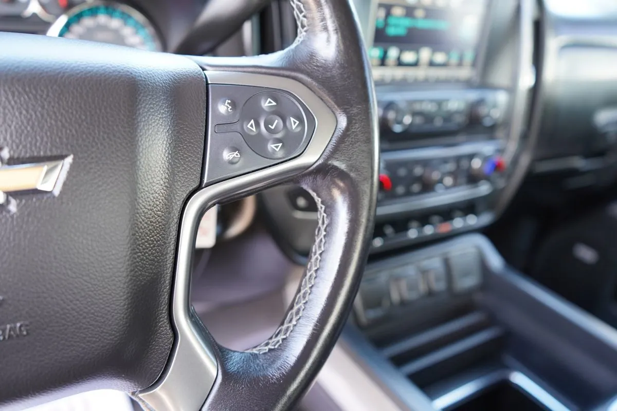 Chevrolet Silverado photo 38