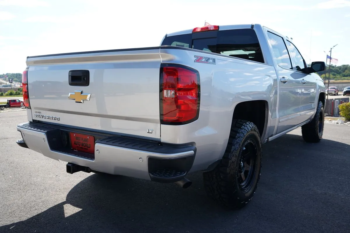 Chevrolet Silverado photo 11