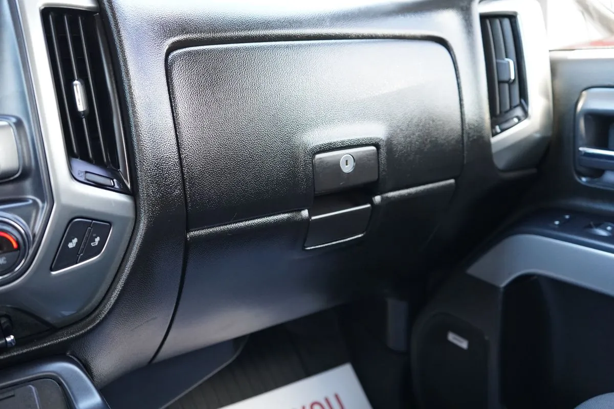 Chevrolet Silverado photo 34
