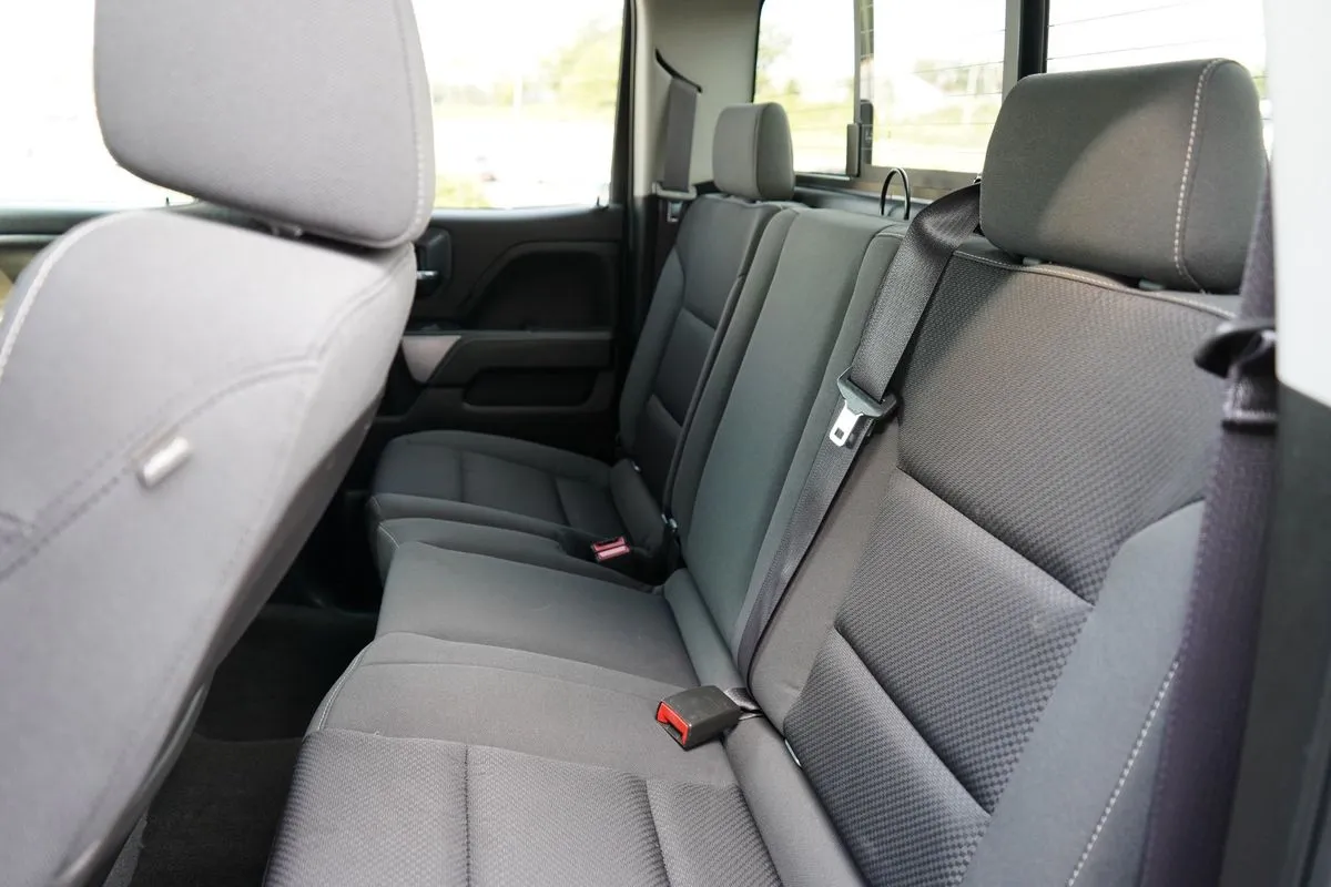Chevrolet Silverado photo 28