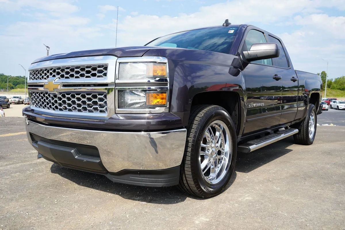 Chevrolet Silverado photo 15