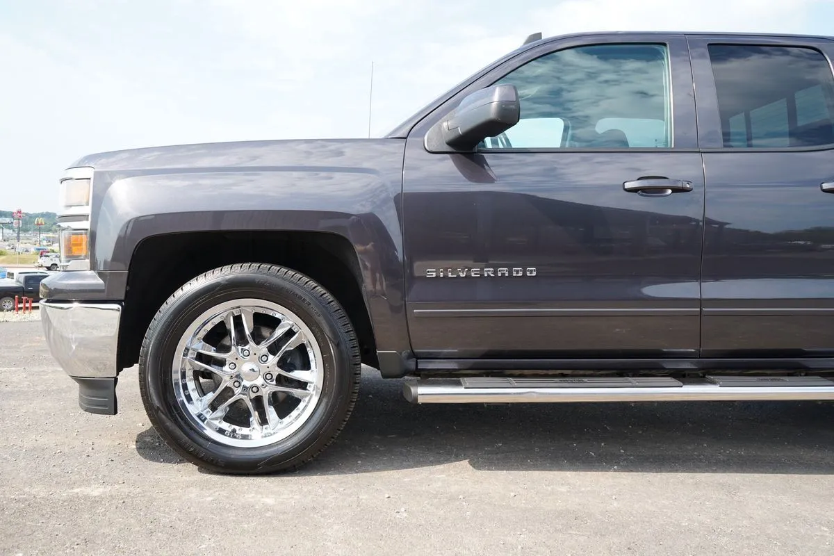 Chevrolet Silverado photo 5