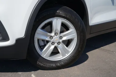 More photos of 2022 Chevrolet Trax AWD LT at West Plains Auto World, MO