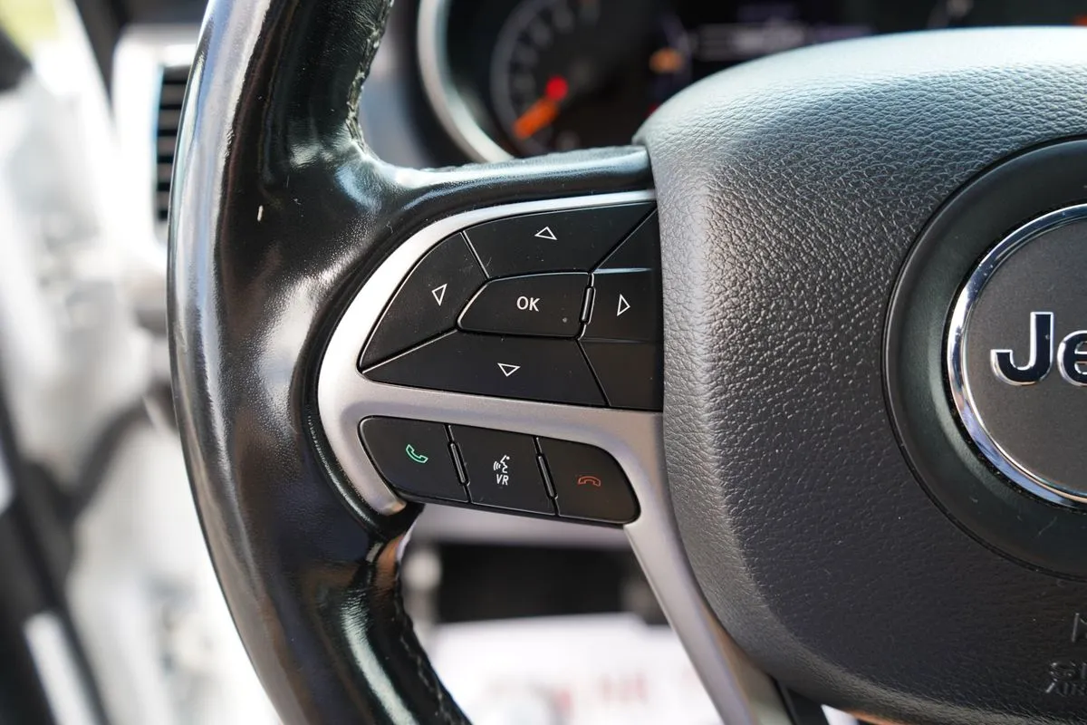 Jeep Grand Cherokee photo 22