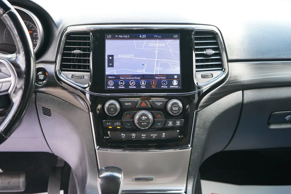 Jeep Grand Cherokee photo 29