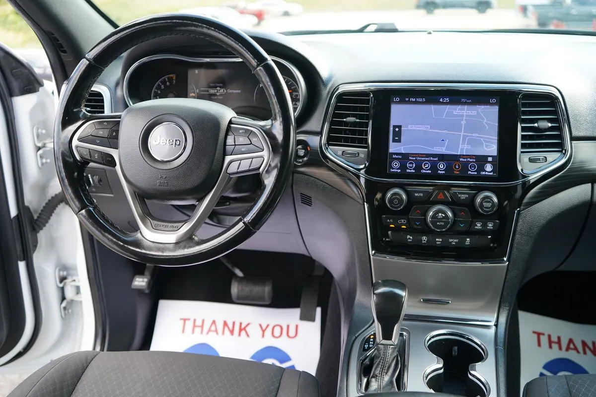 Jeep Grand Cherokee photo 15
