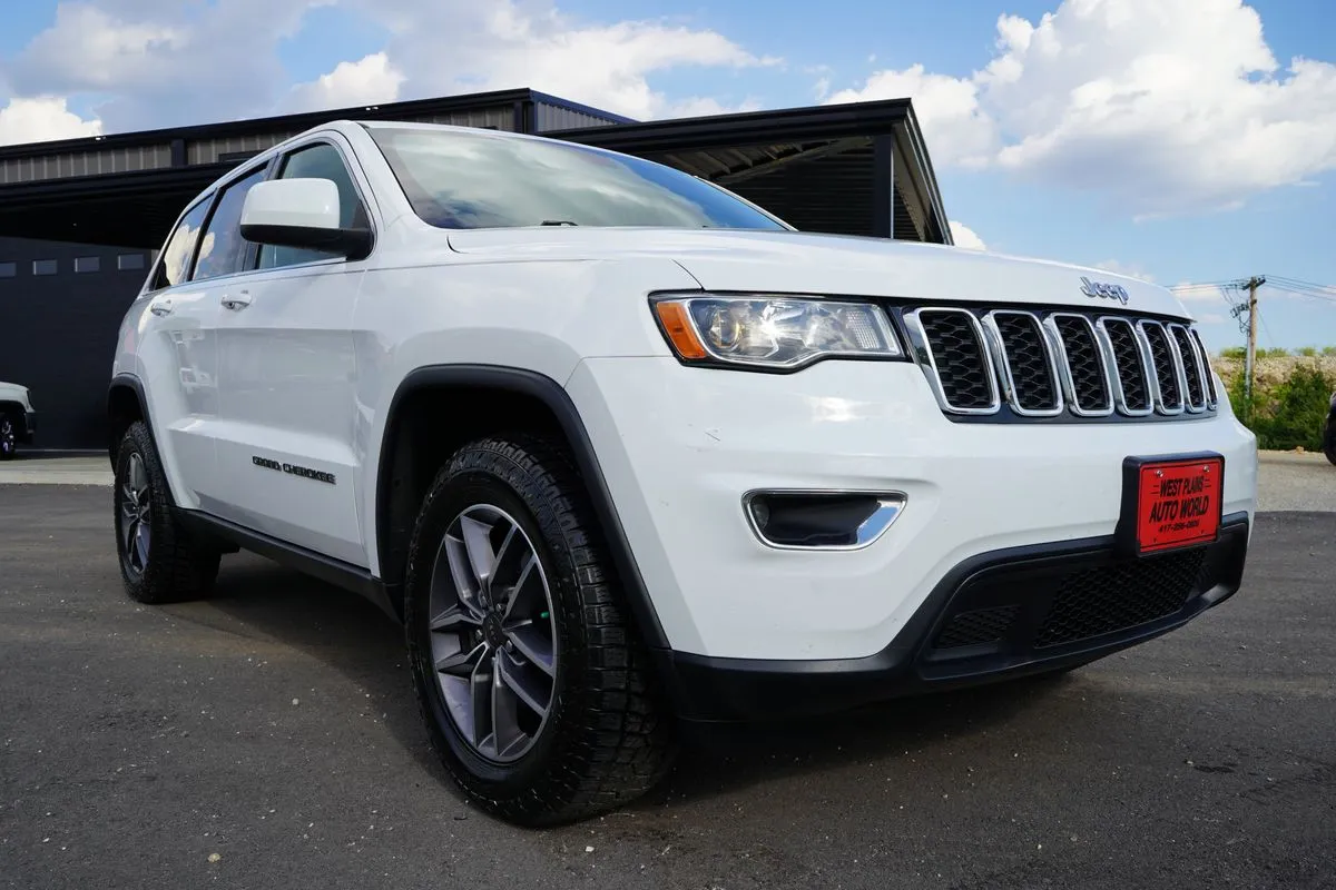 Jeep Grand Cherokee photo 11