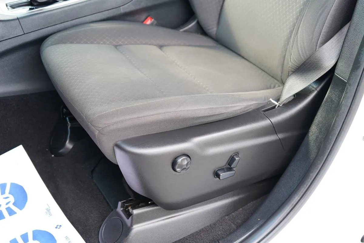 Jeep Grand Cherokee photo 18